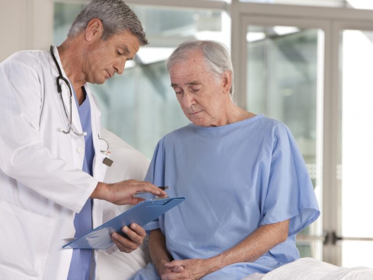 Cáncer de próstata: Más que una sentencia, un camino de opciones.